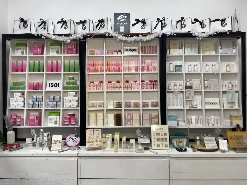 UJU GLOW pop-up in Düsseldorf